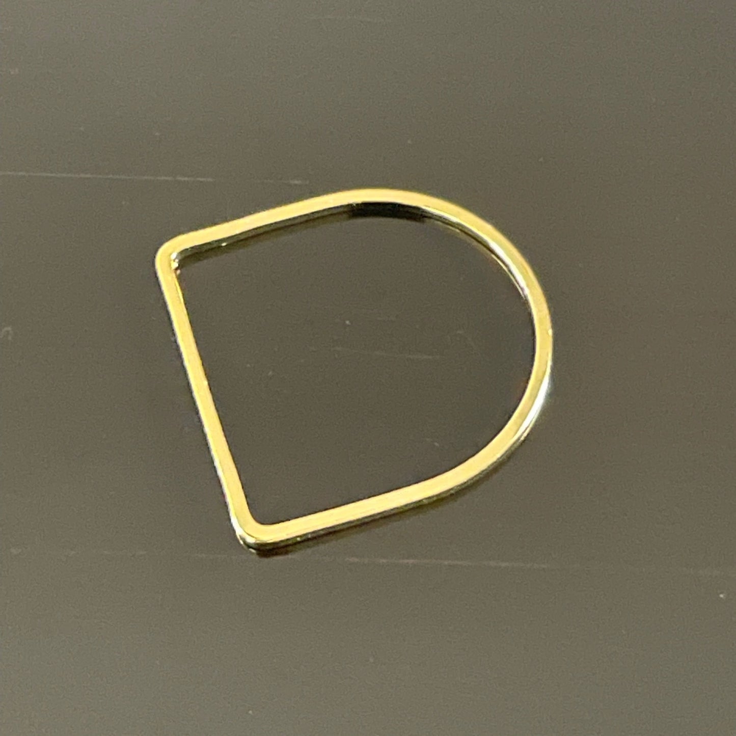 Irth Fine Gold-plated D-shaped Ring
